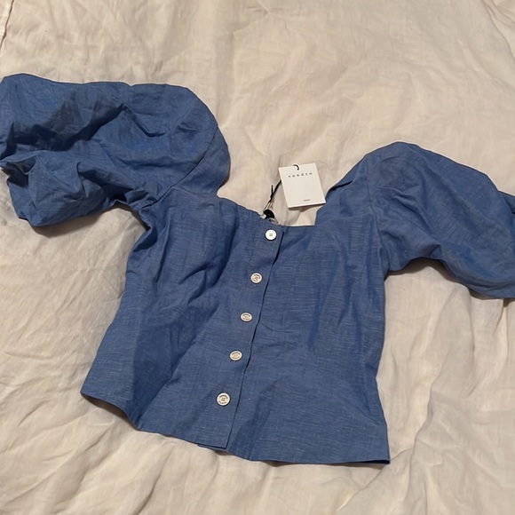 Sandro Mayan Cropped Shirred Chambray Top In Blue - Picture 4 of 5